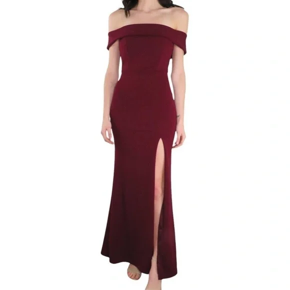 Lulus | Aveline Burgundy Off-The-Shoulder Maxi Dress | Size Small